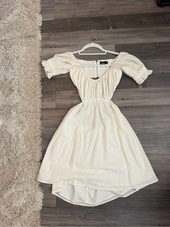 Sundae Muse Dresses & Skirts - Sundae Muse Off-Shoulder Cream Mini Dress with Smocked Waist